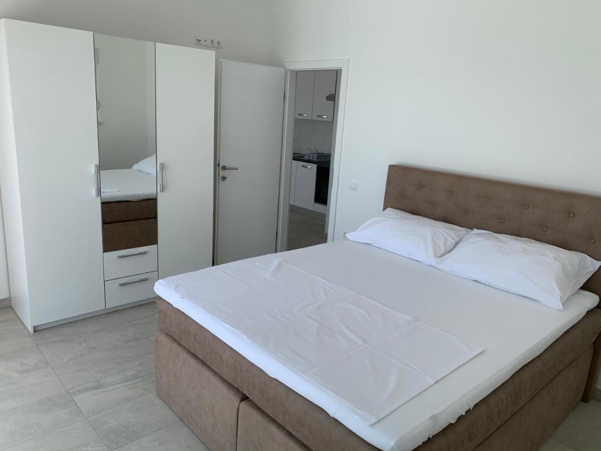 Elona Apartments Celina Εξωτερικό φωτογραφία